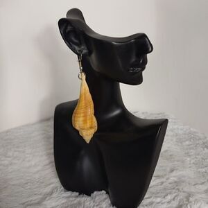 Natural Conch Shell Dangling Earrings